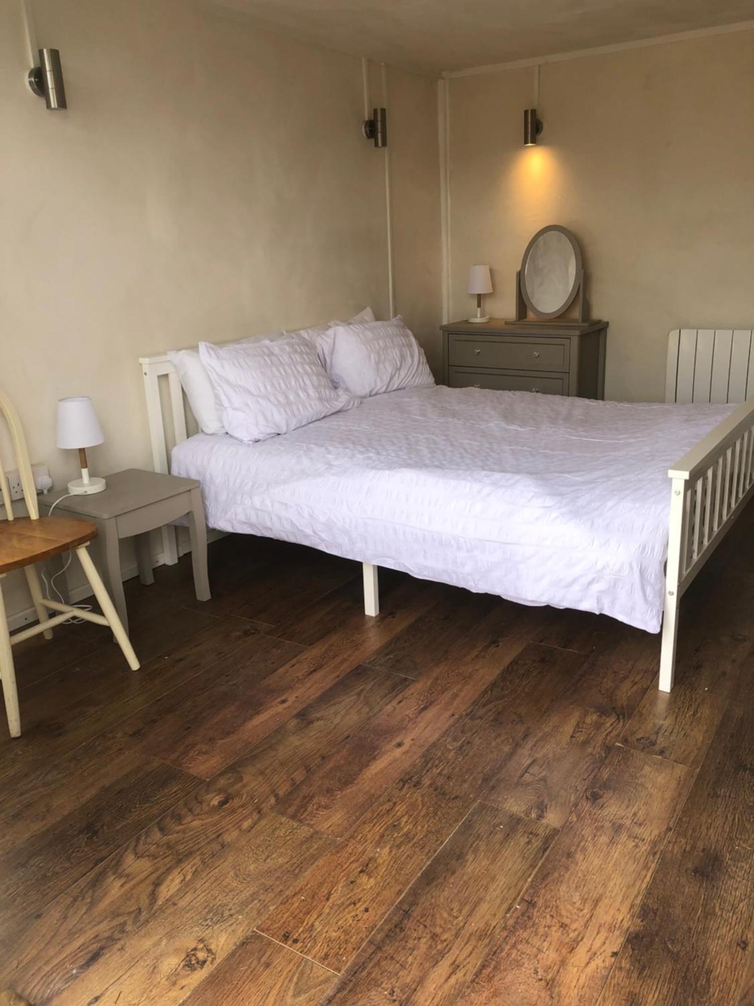 Bridport Garden Suite Exterior photo