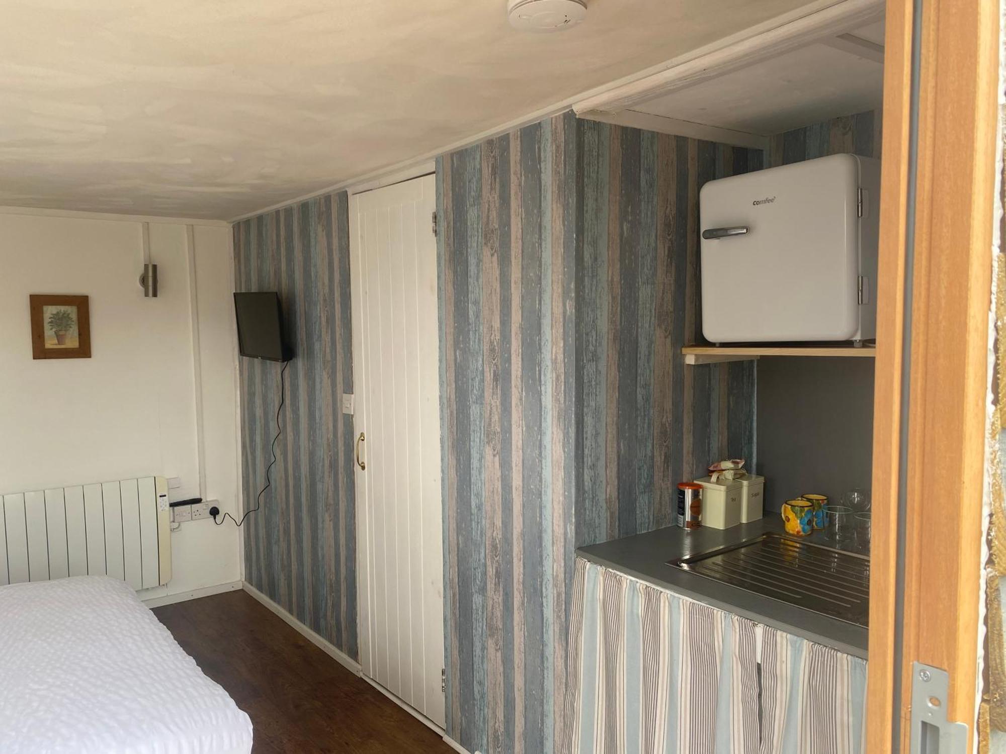 Bridport Garden Suite Exterior photo